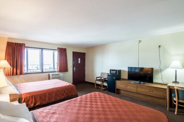 Scottish Inns and Suites (Eau Claire)